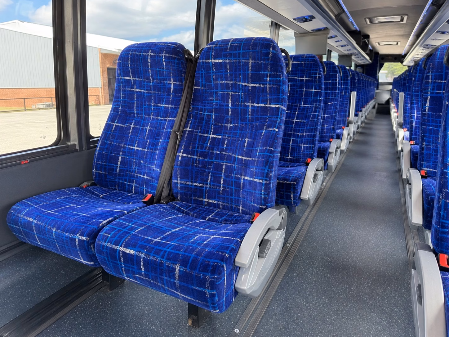 whether you re getting married downtown in university circle or at a venue outside the city charterbusrentalclevelandoh com has your wedding transportation covered